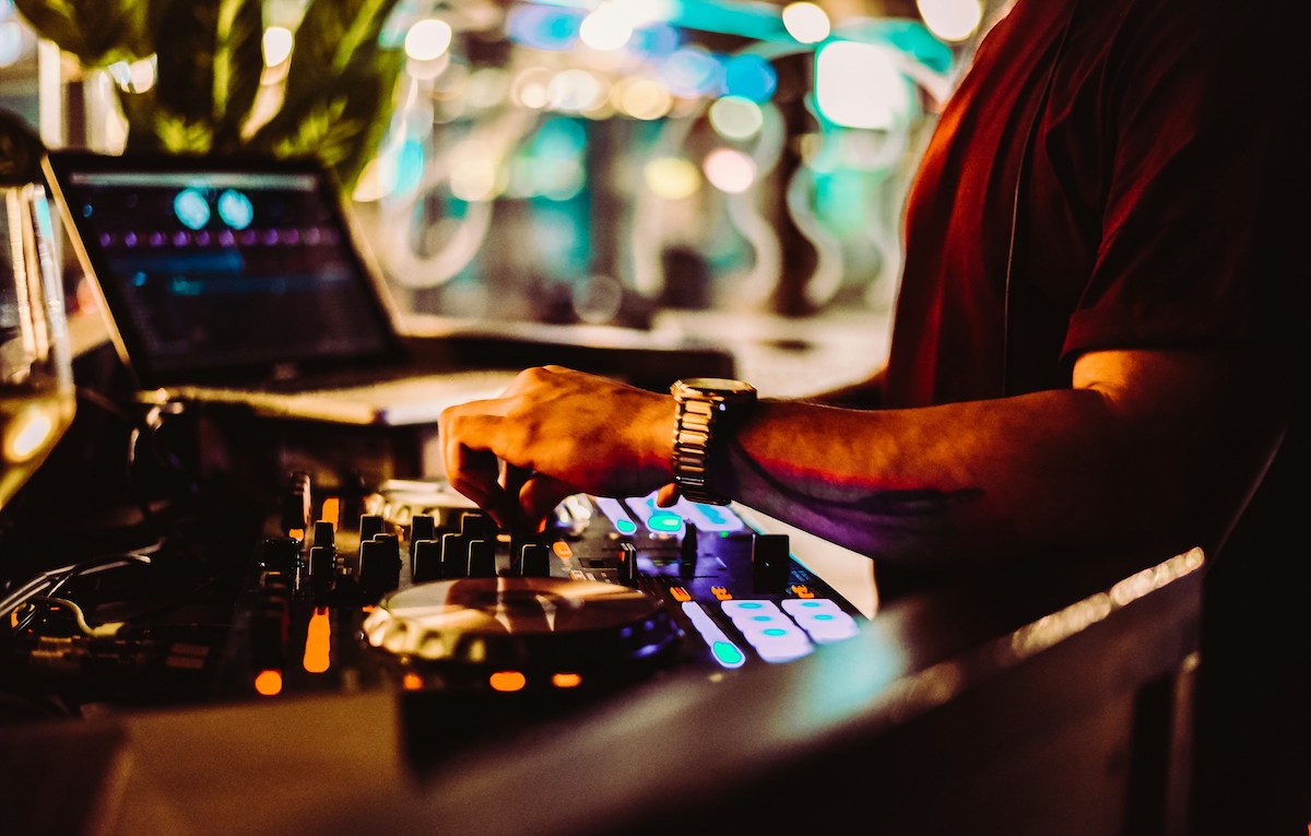 Per il 61% dei giovani dj e producer, i social contano (purtroppo) più del talento