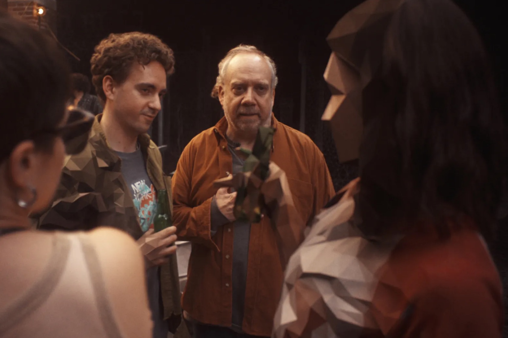 Paul Giamatti e Charlie Brooker esplorano il lutto e il futuro dell’intelligenza artificiale nell’episodio più inquietante di ‘Black Mirror 7’