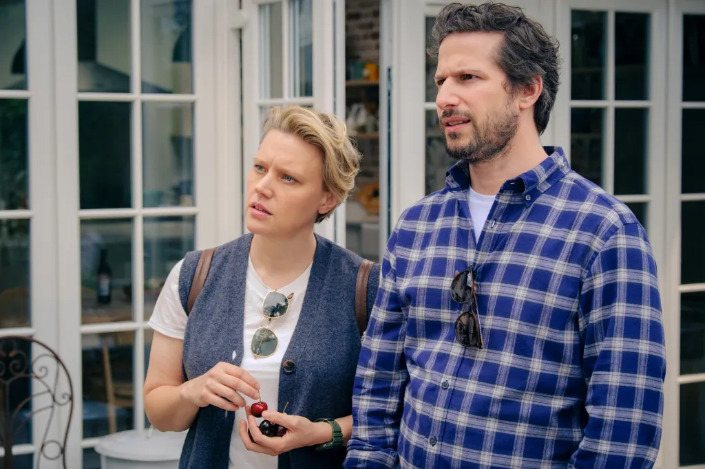 (da USA) Kate McKinnon e Andy Samberg ne 'I Roses'