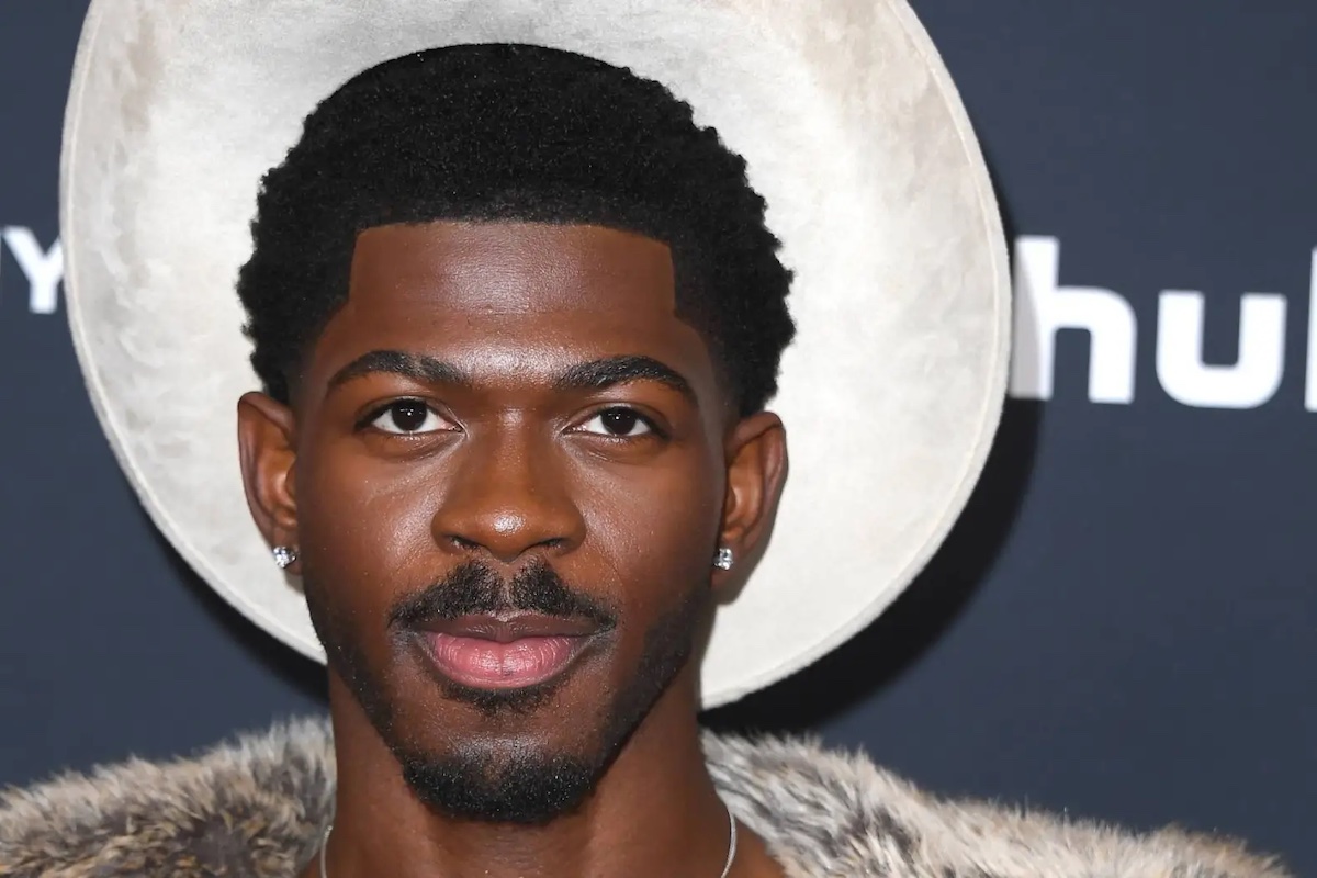 Lil Nas X è stato arrestato per aver aggredito un agente di polizia