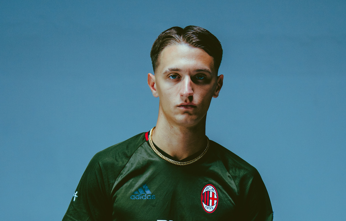 22simba, la trap di provincia preferisce il vino alla vodka