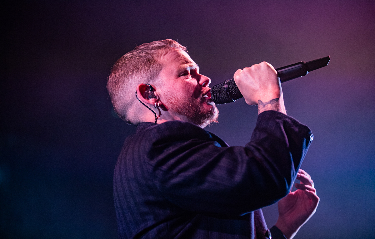 Kae Tempest al Fabrique, una coccola, uno schiaffo e un abbraccio