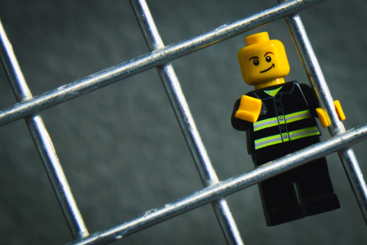 Le Cannibale e il PAC celebrano il riscatto con la mostra ‘Il cielo è sempre più blu’