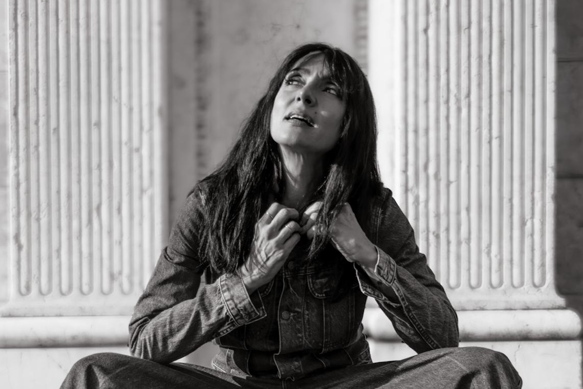 Ambra Angiolini: «Il cervello delle donne per gli uomini è un problema. E Franca Rame lo rivendicò per prima»