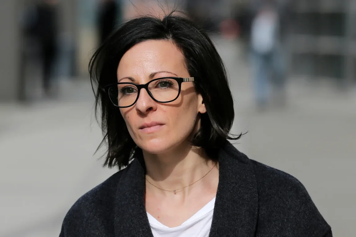 (da USA) Lauren Salzman