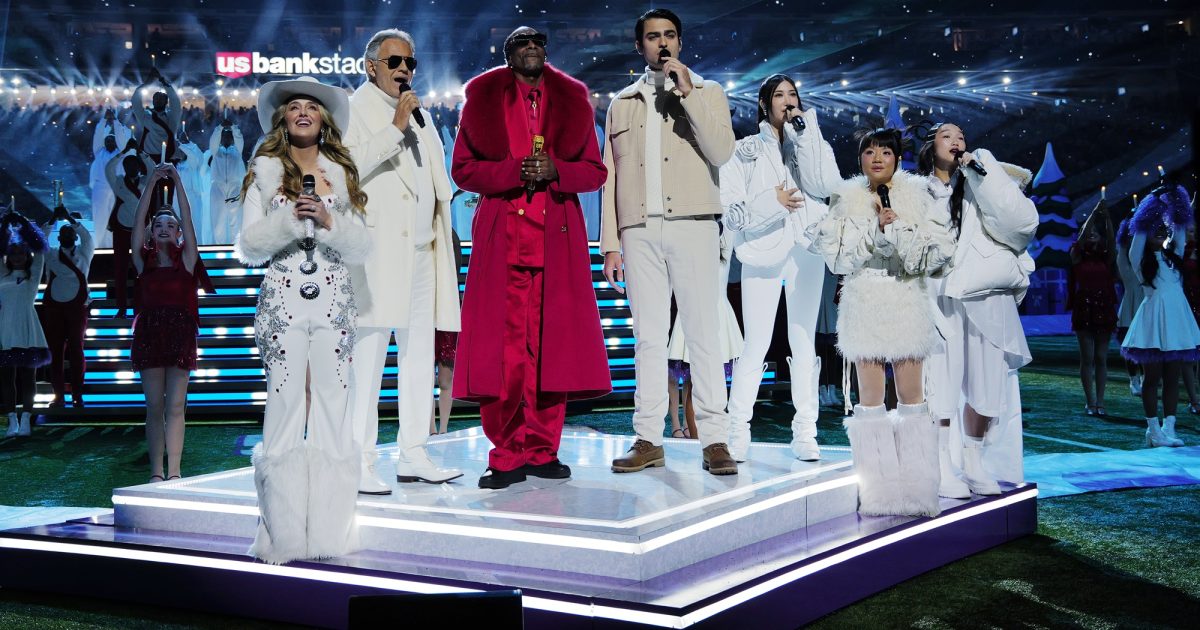 Avete visto Snoop Dogg e Bocelli insieme a Natale? | Rolling Stone Italia