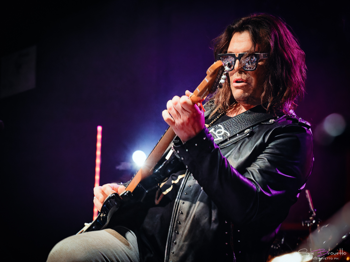 Grignani festeggia i 30 anni di ‘Destinazione paradiso’ e annuncia due concerti e il nuovo album