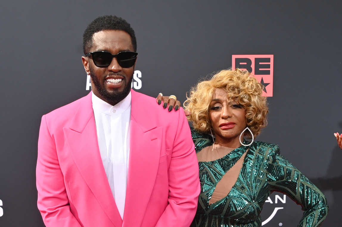 Sean Combs e Janice Combs ai BET Awards 2022