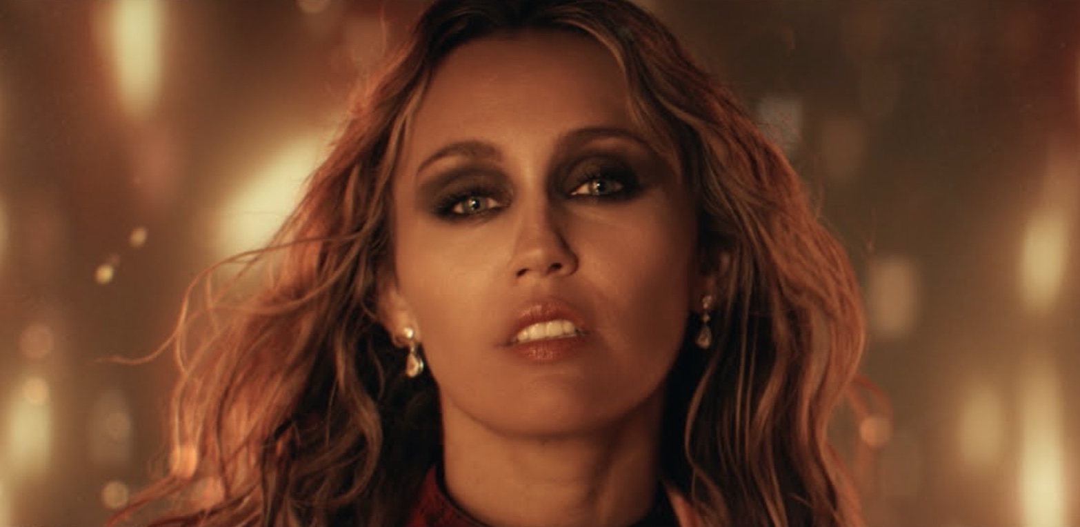 Miley Cyrus, ecco il video di ‘Dream As One’ dalla colonna sonora di ‘Avatar’