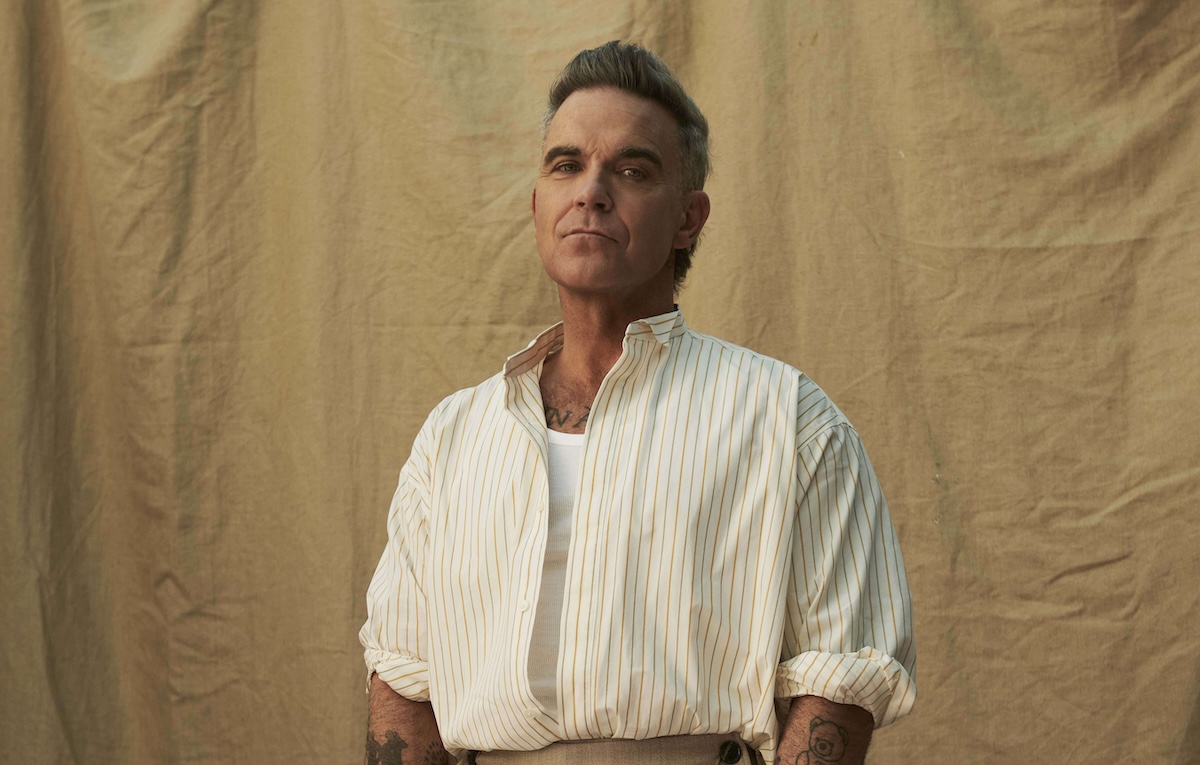 Morrissey, Tony Iommi, Chris Martin, Gary Barlow, le droghe: Robbie Williams ha pubblicato ‘Britpop’