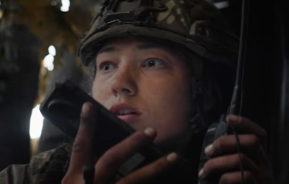 Il video da vedere oggi è ‘Yours Eternally’ degli U2 con una vera soldatessa ucraina