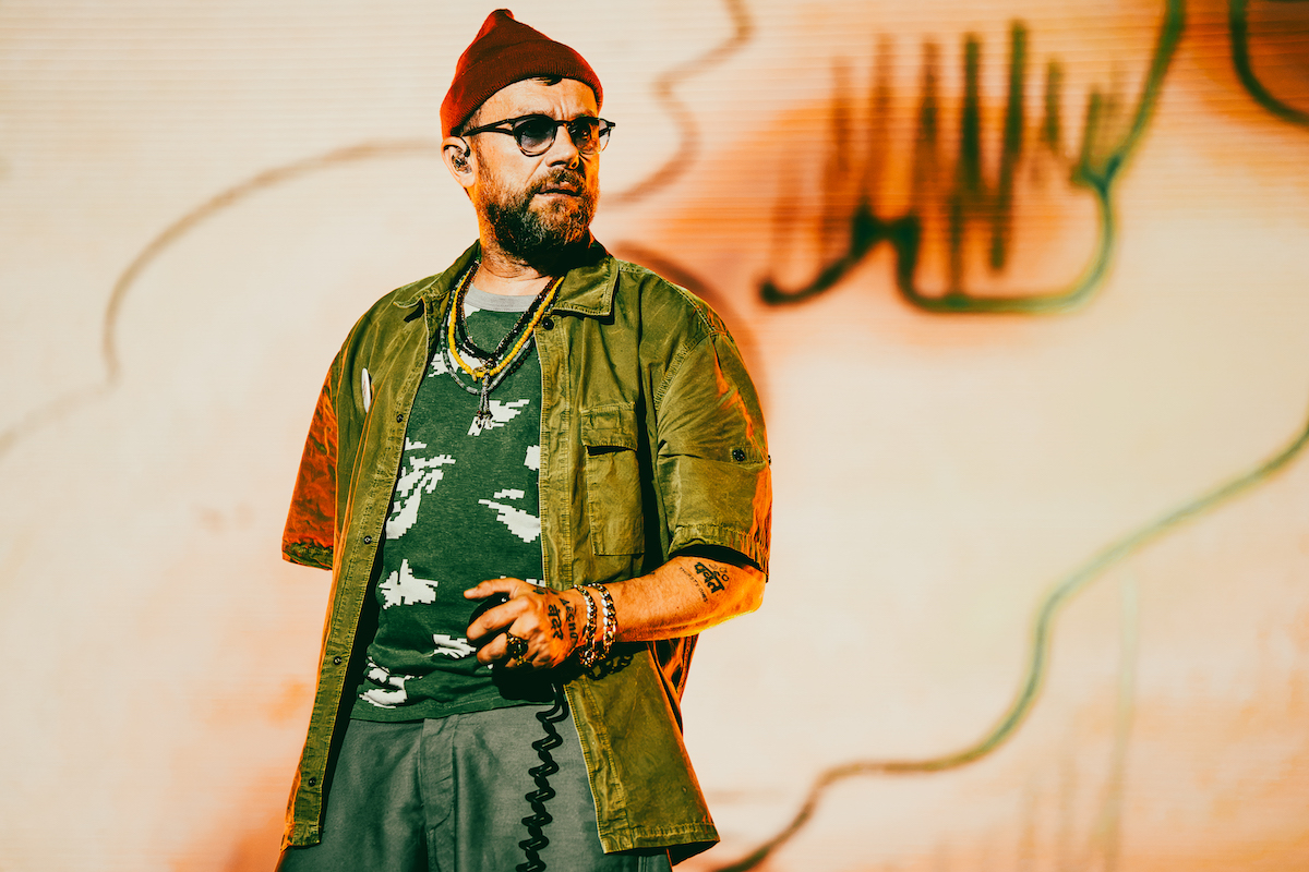 Damon Albarn, performance a sorpresa alla première di ‘Artificial’ di Luca Guadagnino, il video