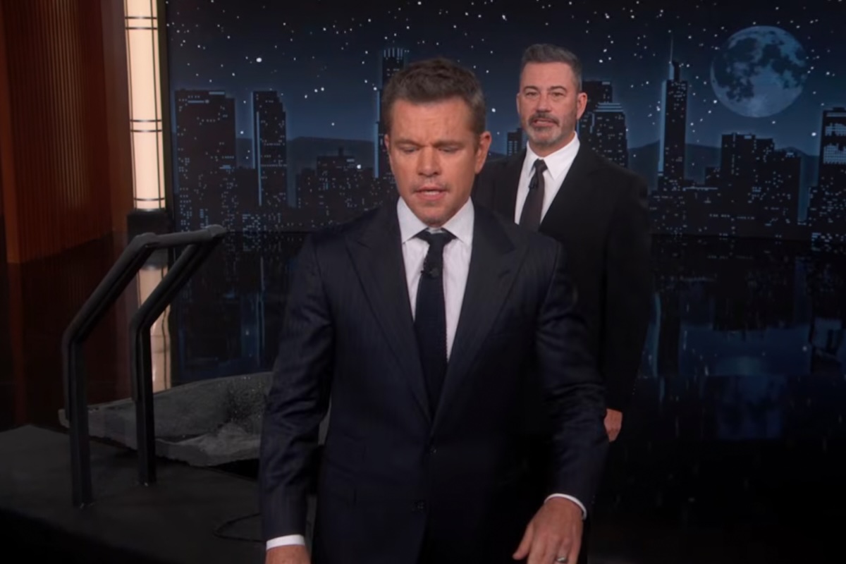 Matt Damon è arrivato da Jimmy Kimmel dentro un vero cavallo di Troia