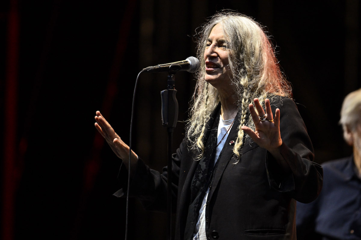 Nessuno sa mettere d’accordo poesia e rock come Patti Smith