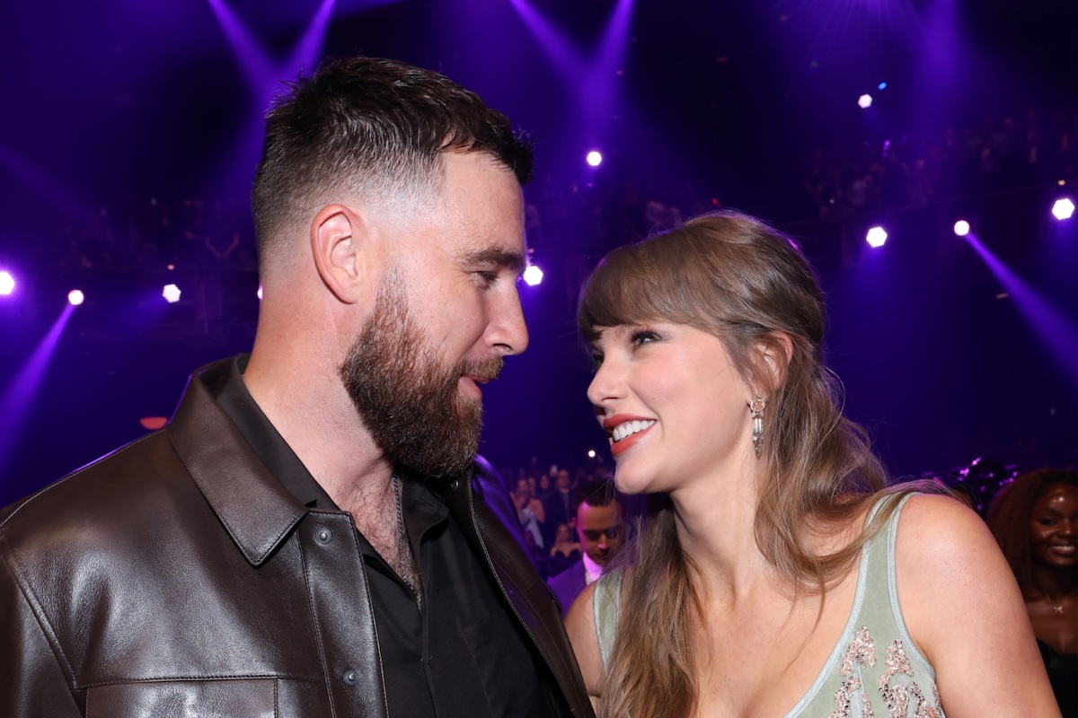 È ufficiale: Taylor Swift e Travis Kelce hanno detto sì