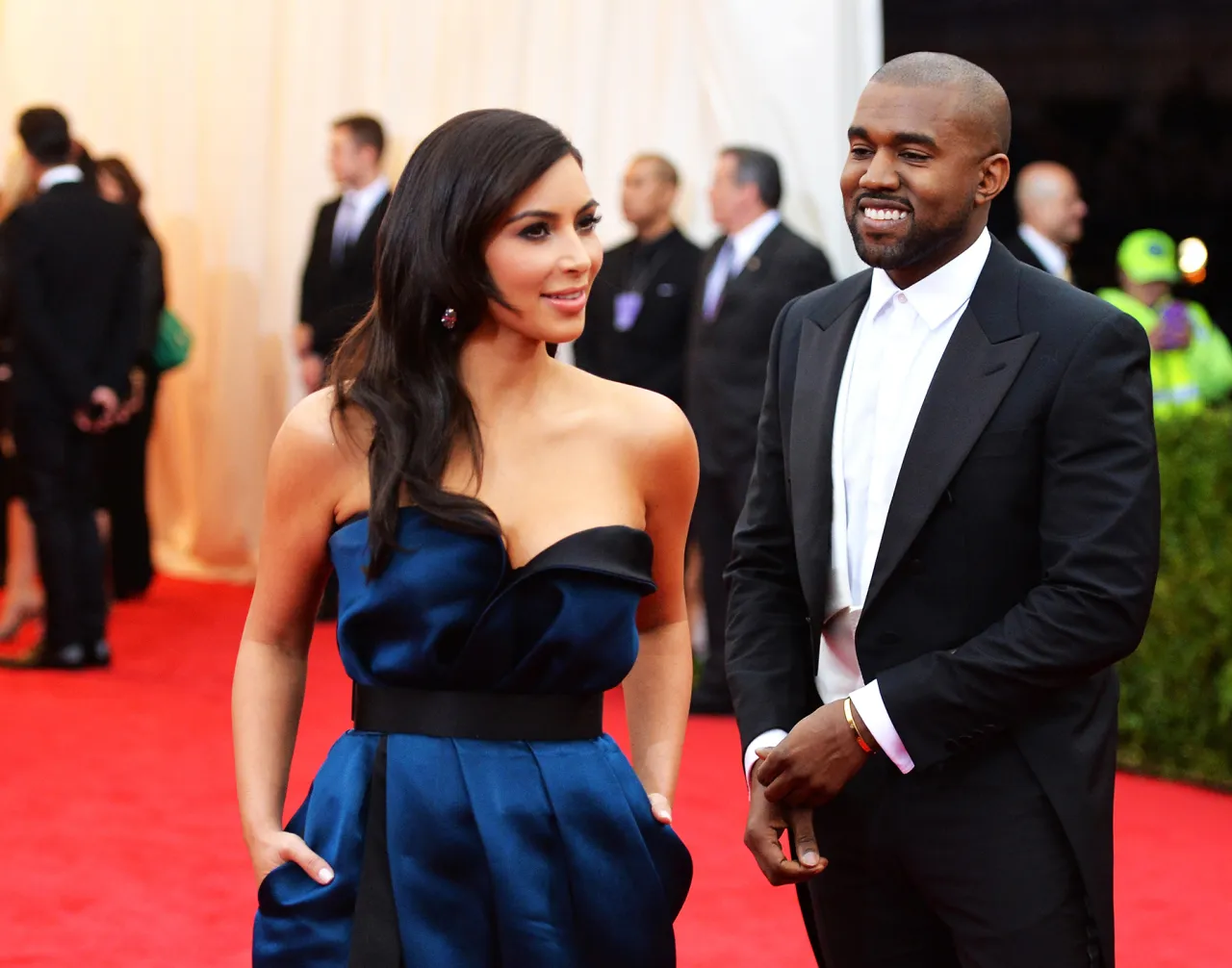 (DA USA) Kanye West Kim Kardashian