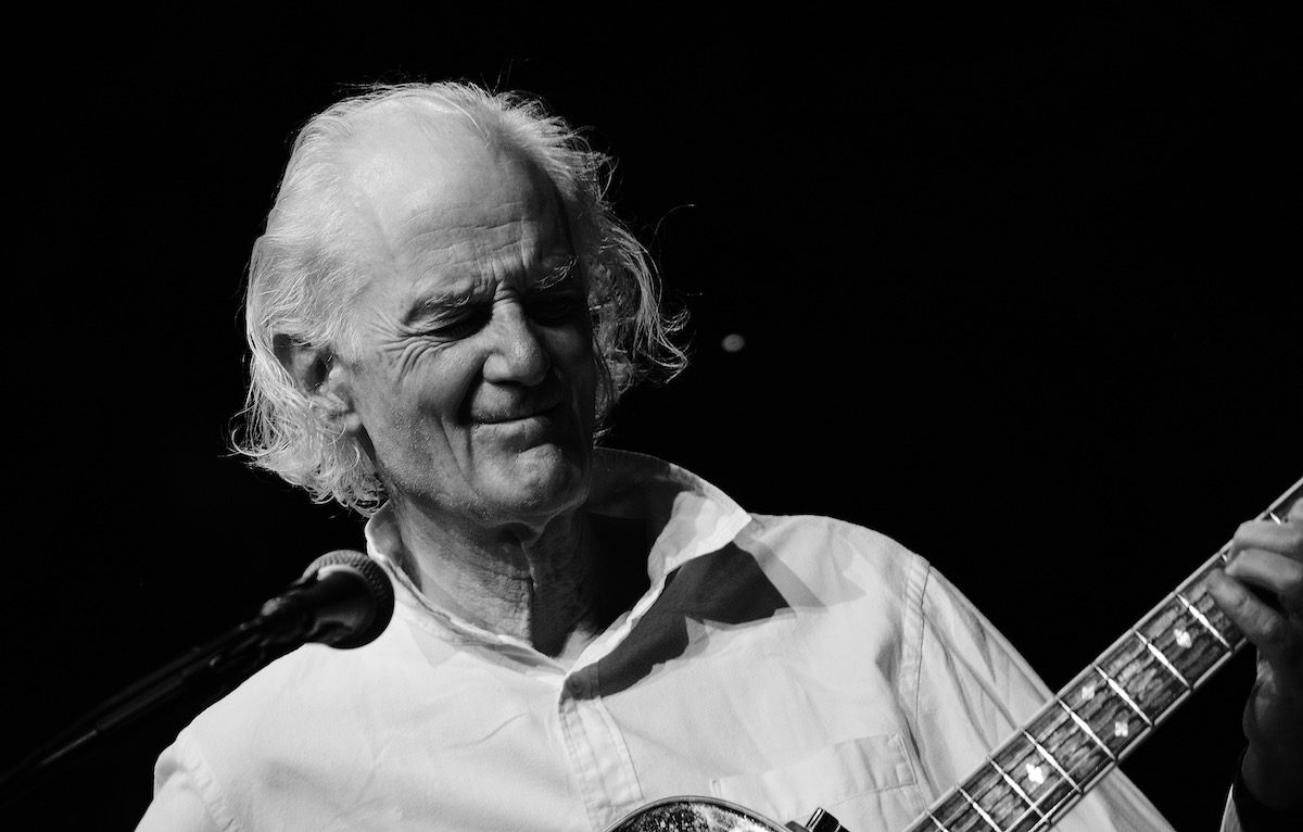 Peter Hammill: «L’unica vera domanda è se una musica sia onesta oppure no»