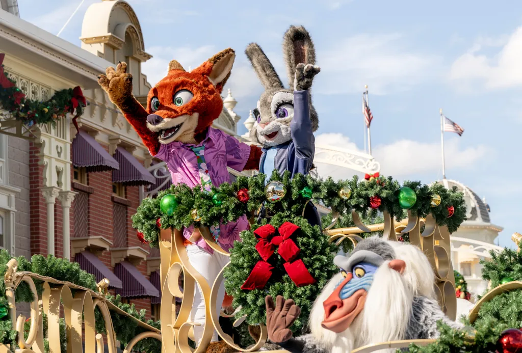 (DA USA) Disney adult