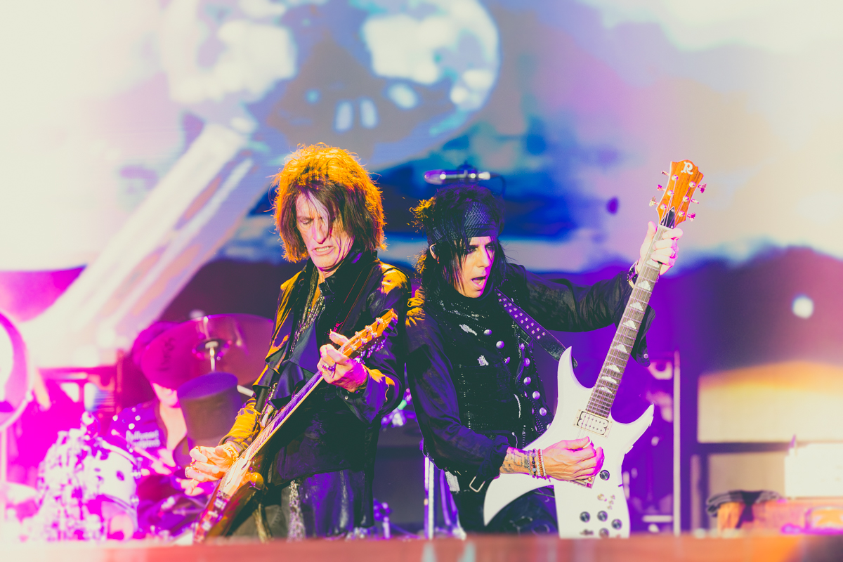 Joe Perry e Tommy Henriksen con gli Hollywood Vampires a Milano. Foto: Emanuela Giurano