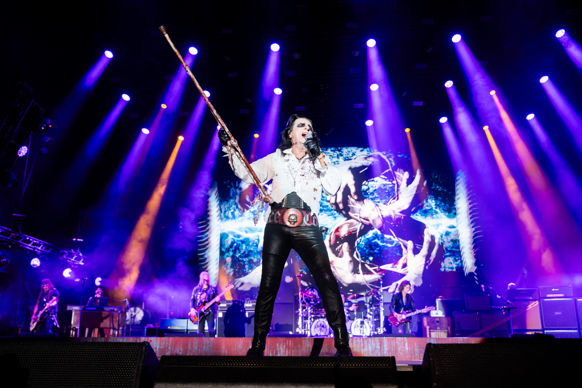 Hollywood Vampires: la musica è un sogno, è il risveglio che ci uccide