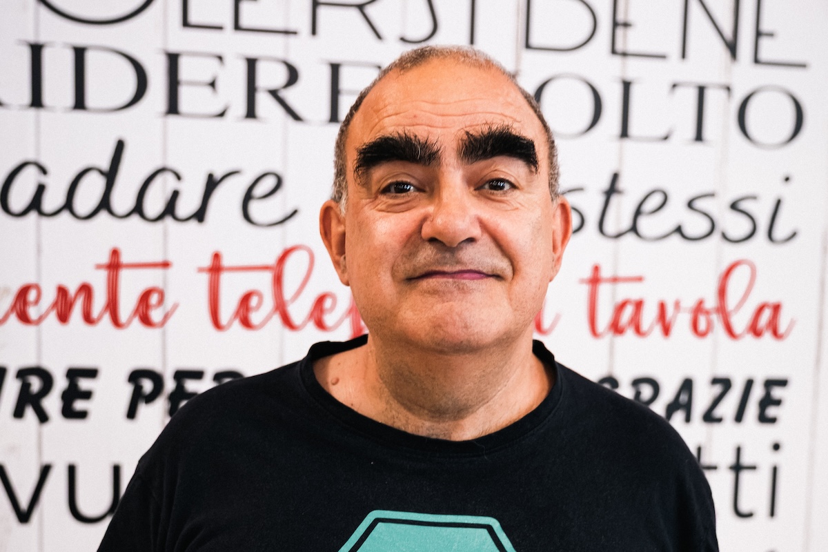 Elio debutta alla regia