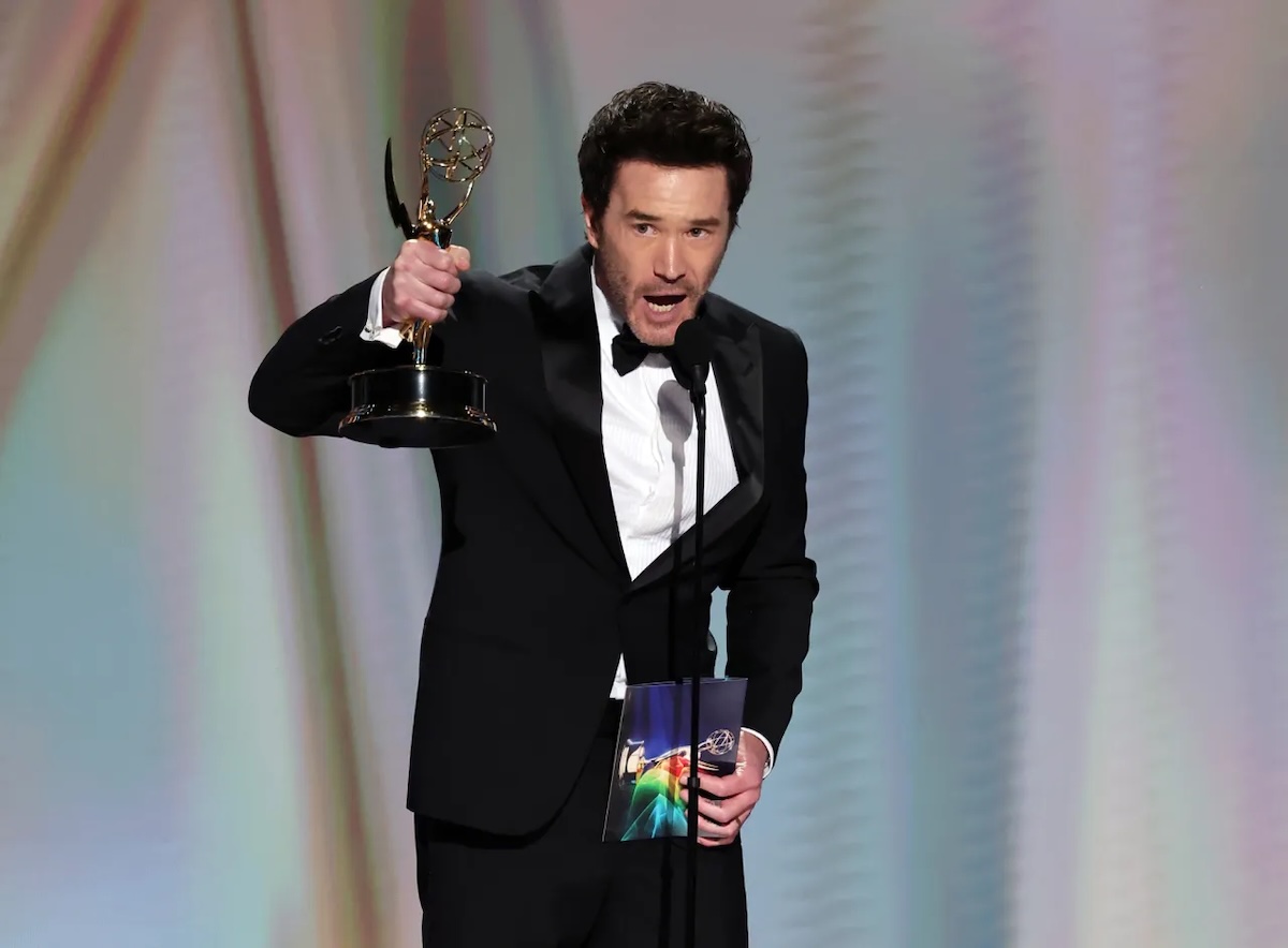 Tom Pelphrey domina in