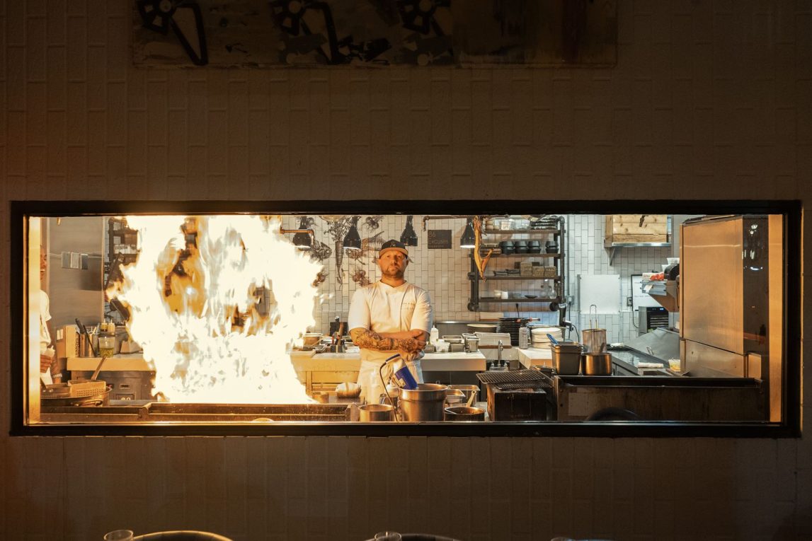 knife-edge-chasing-michelin-stars