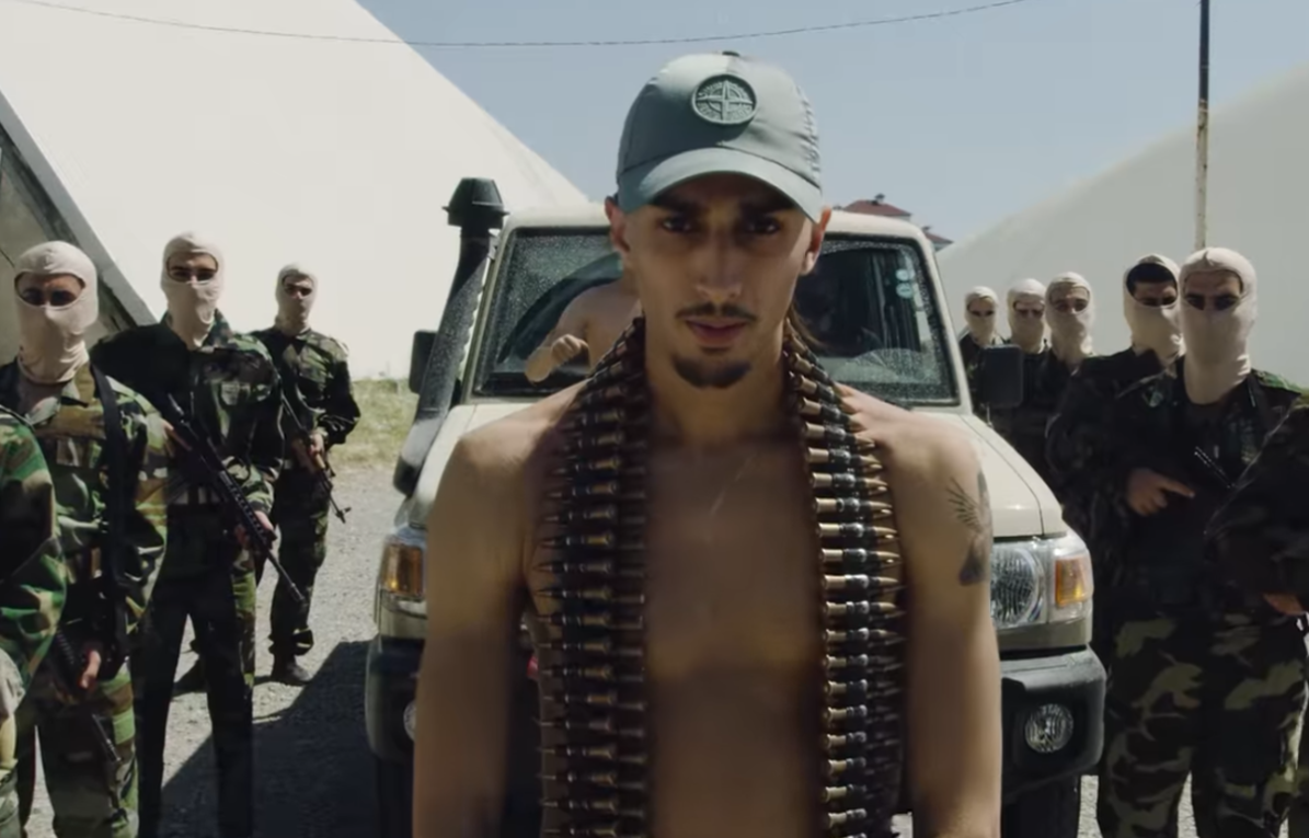 Baby Gang. Foto: Frame dal videoclip di 'Guerra 2'
