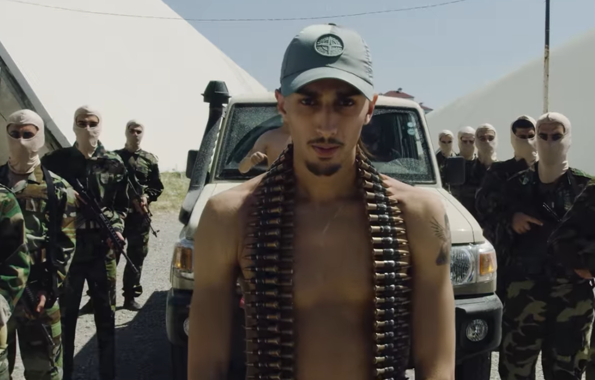 Baby Gang, nel video di ‘Guerra 2’ le armi contestate dai giudici