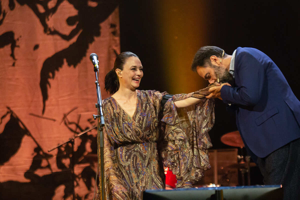 Carmen Consoli e Neri Marcorè. Foto: Raffaella Vismara