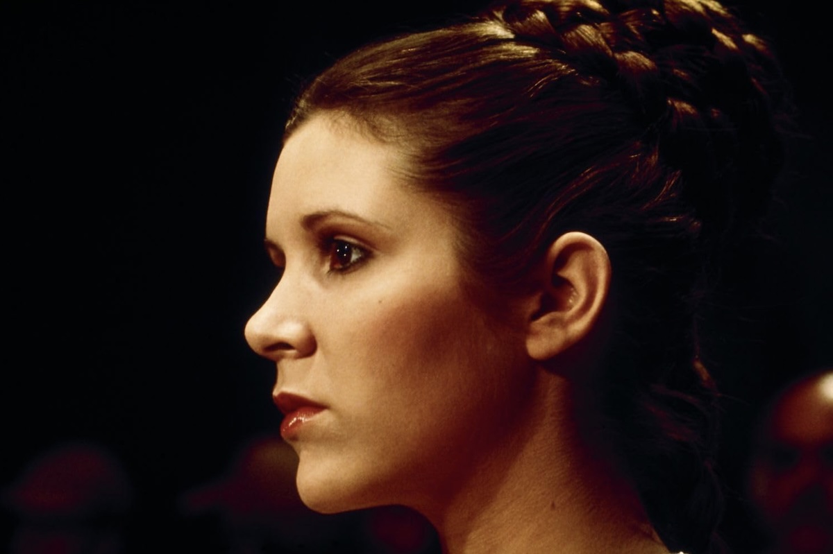 Ode a Carrie Fisher, la principessa stellare che liberò le donne