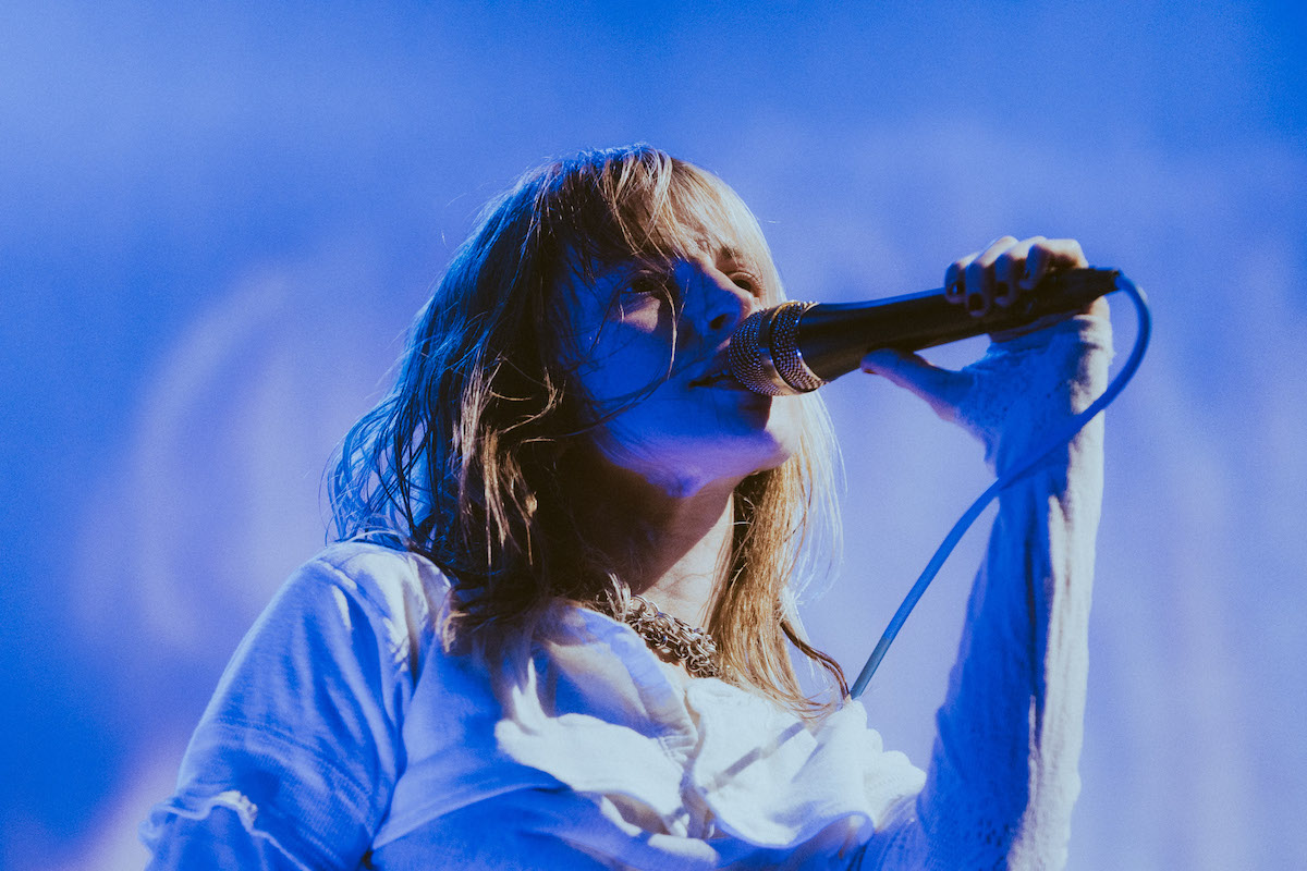 Hayley Williams attacca l’ICE e risponde al governo Usa: «Nazisti»