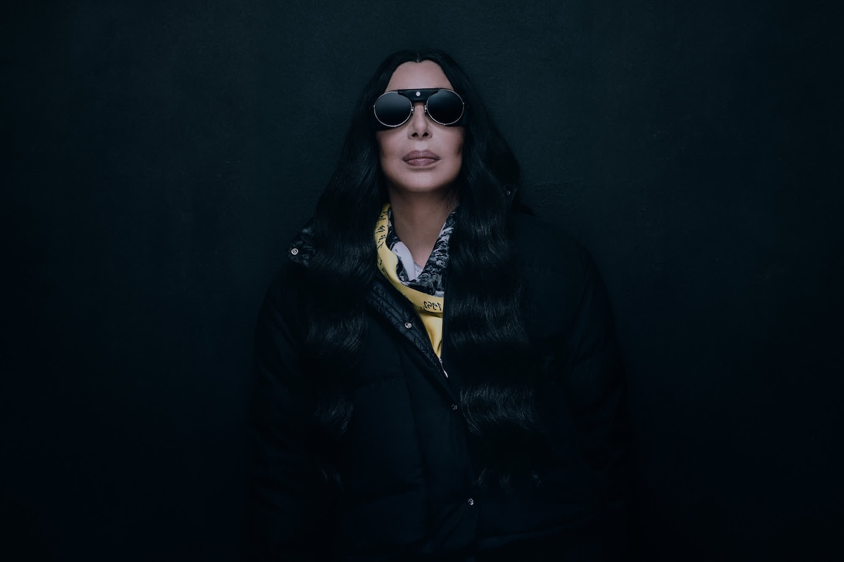 Cher, JENNIE e Grace Jones indossano la storia di Moncler