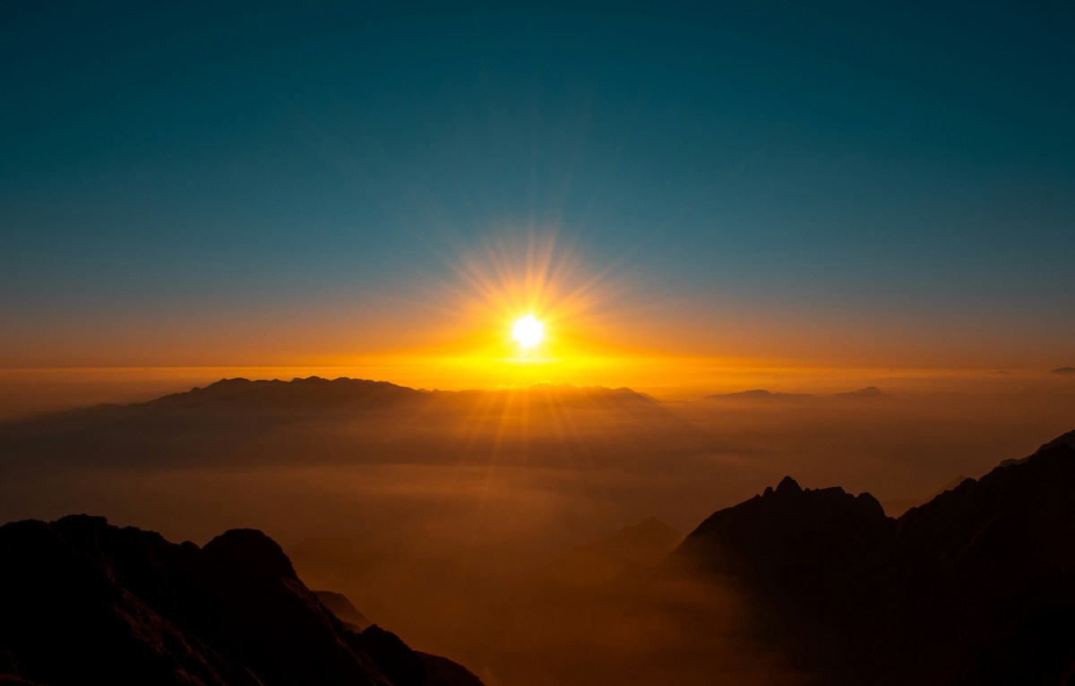 È bellissimo stare in montagna e guardare l’alba mentre i disturbi elettromagnetici si diradano